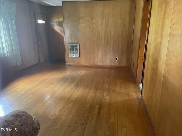 237 Bullock Hollow Road, Bristol, TN 37620