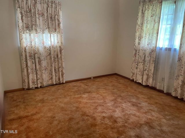 237 Bullock Hollow Road, Bristol, TN 37620