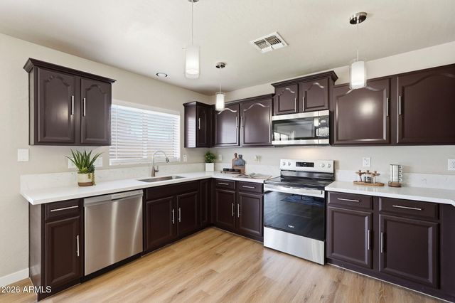 11534 W LONGLEY Lane, Youngtown, AZ 85363