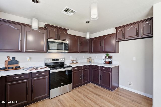 11534 W LONGLEY Lane, Youngtown, AZ 85363