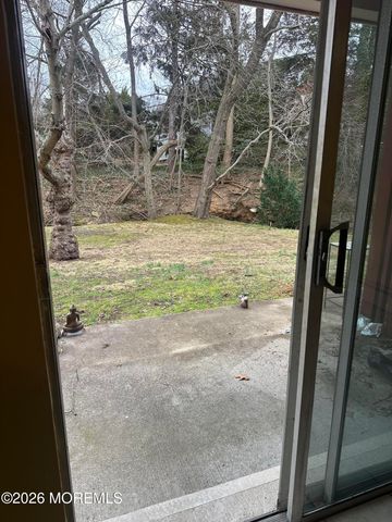 26 King James Lane, Atlantic Highlands, NJ 07716