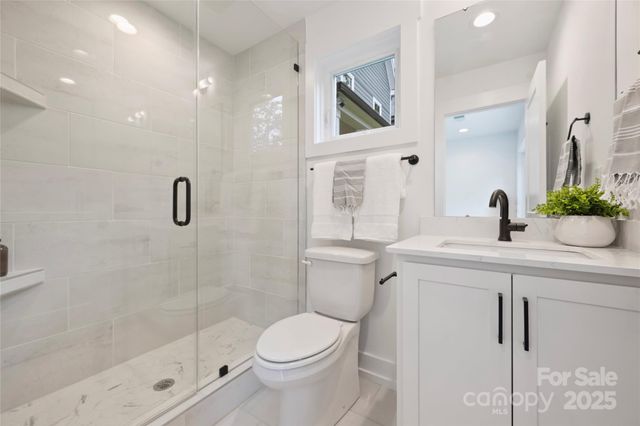 209 Coxe Avenue B, Charlotte, NC 28208