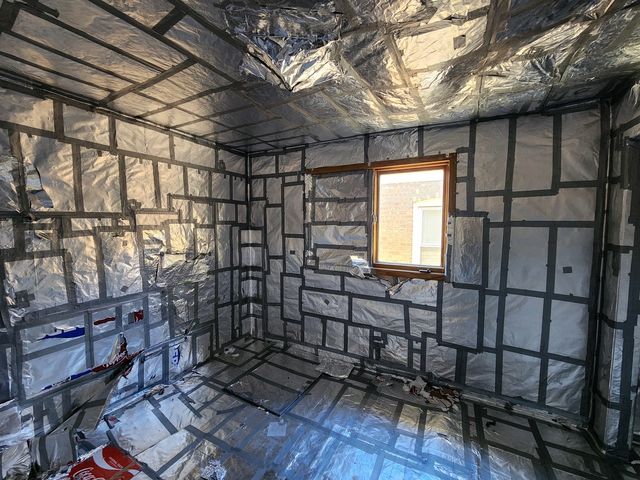 3905 W 71st Street, Chicago, IL 60629