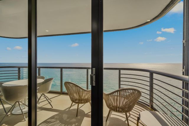 250 S Ocean Boulevard Penthouse F, Boca Raton, FL 33432