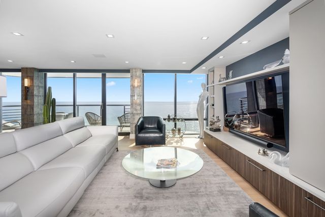 250 S Ocean Boulevard Penthouse F, Boca Raton, FL 33432