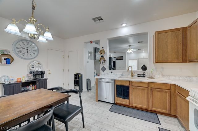 6837 Silver Eagle Avenue, Las Vegas, NV 89122