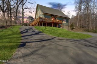 137 Unaka View Road, Johnson City, TN 37601