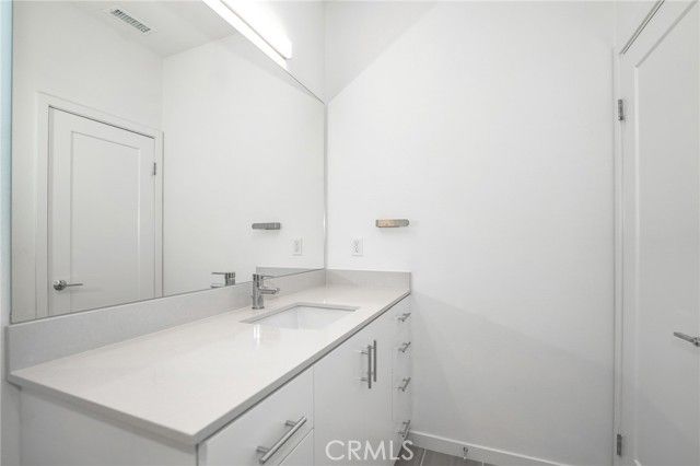 337 Placemark, Irvine, CA 92614