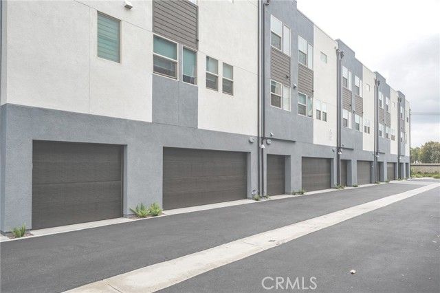 337 Placemark, Irvine, CA 92614