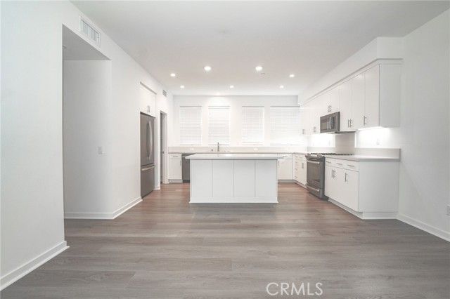 337 Placemark, Irvine, CA 92614