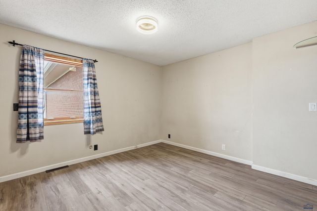 6600 MEADOW ROSE LN, Black Hawk, SD 57718