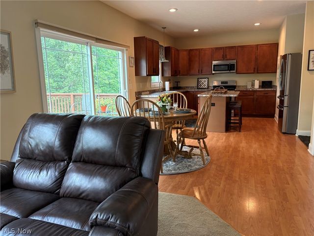 147 Quartz Avenue, Peninsula, OH 44264