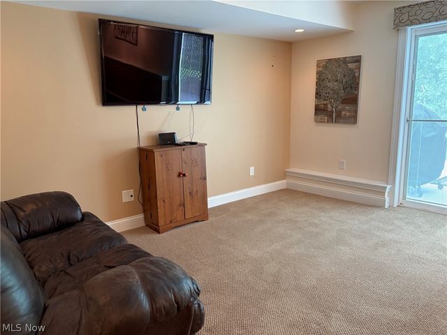 147 Quartz Avenue, Peninsula, OH 44264