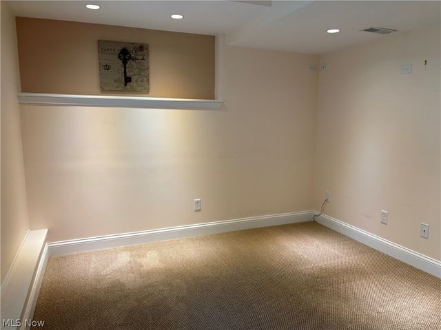 147 Quartz Avenue, Peninsula, OH 44264