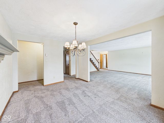 2111 Round Barn Road, Anderson, IN 46017