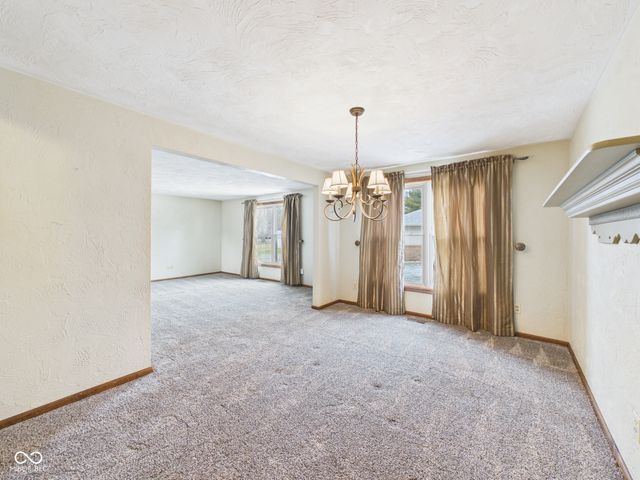 2111 Round Barn Road, Anderson, IN 46017