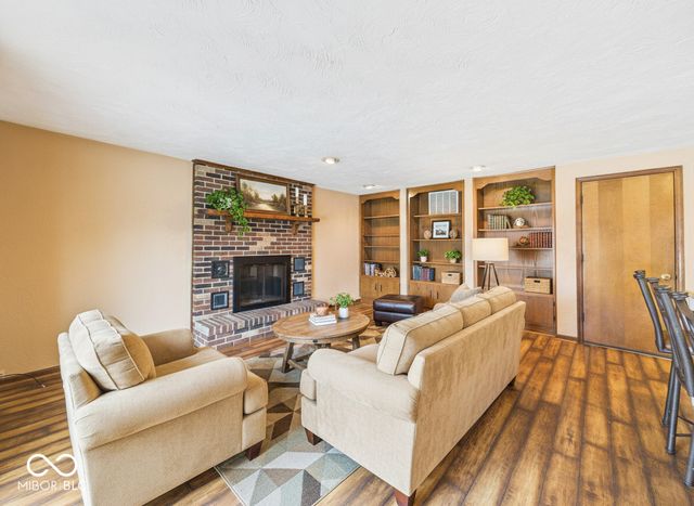 2111 Round Barn Road, Anderson, IN 46017