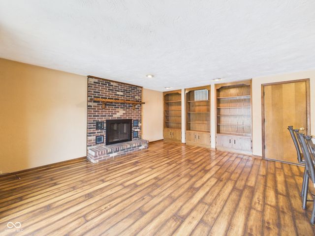 2111 Round Barn Road, Anderson, IN 46017