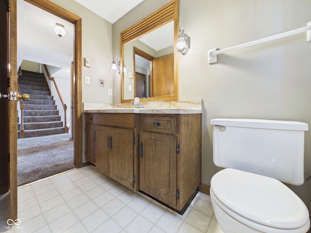 2111 Round Barn Road, Anderson, IN 46017