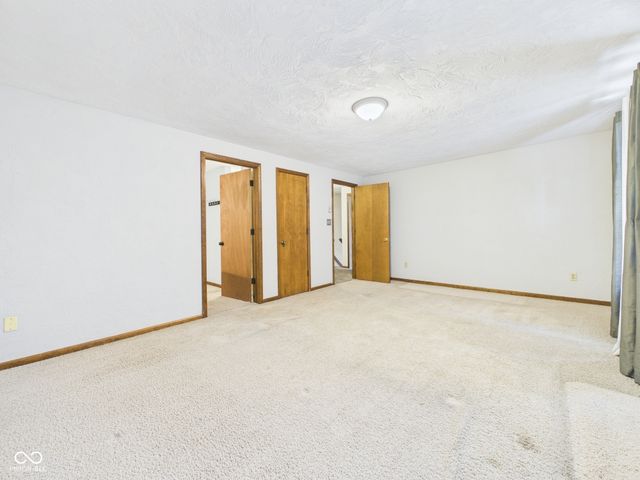 2111 Round Barn Road, Anderson, IN 46017