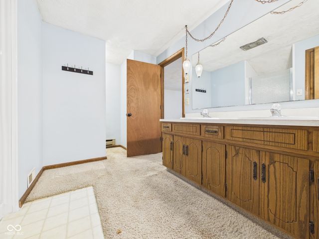 2111 Round Barn Road, Anderson, IN 46017