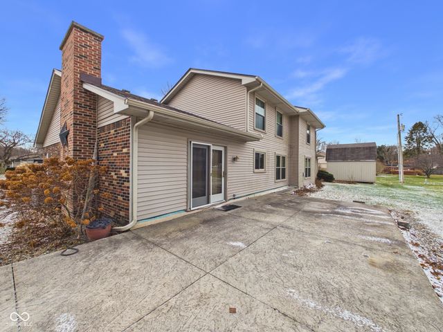 2111 Round Barn Road, Anderson, IN 46017