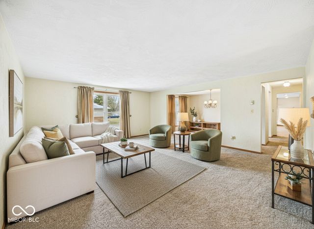 2111 Round Barn Road, Anderson, IN 46017