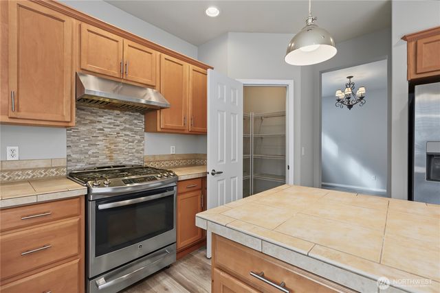 18009 36th Avenue E, Tacoma, WA 98446