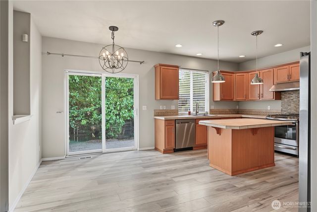 18009 36th Avenue E, Tacoma, WA 98446