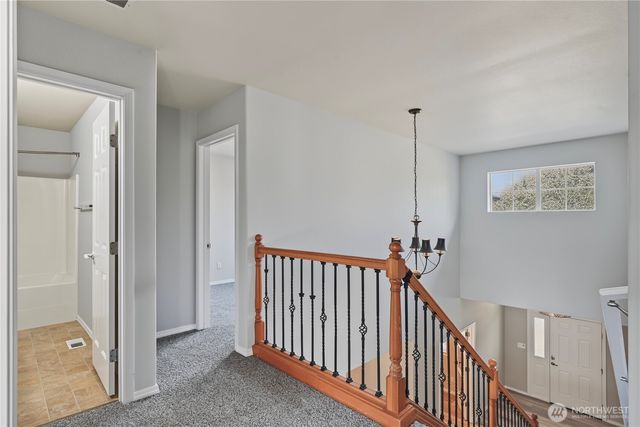 18009 36th Avenue E, Tacoma, WA 98446