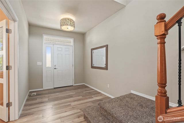 18009 36th Avenue E, Tacoma, WA 98446
