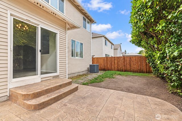 18009 36th Avenue E, Tacoma, WA 98446