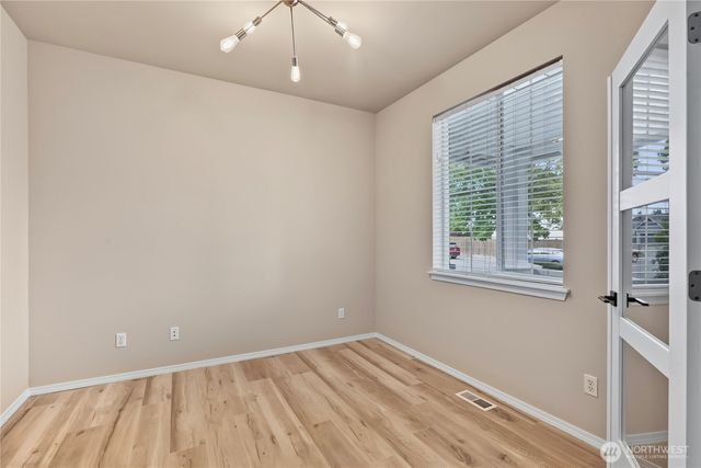 18009 36th Avenue E, Tacoma, WA 98446