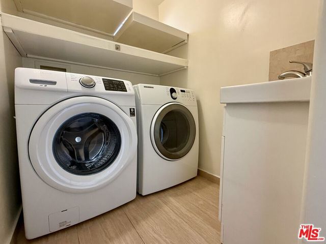 6205 Gentry Avenue, North Hollywood, CA 91606