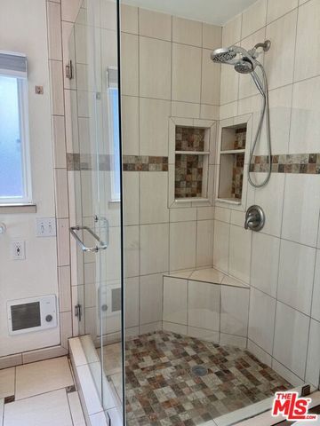 6205 Gentry Avenue, North Hollywood, CA 91606