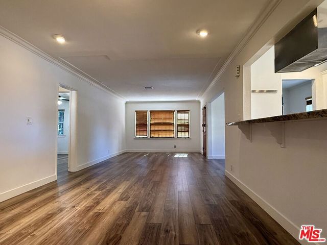 6205 Gentry Avenue, North Hollywood, CA 91606
