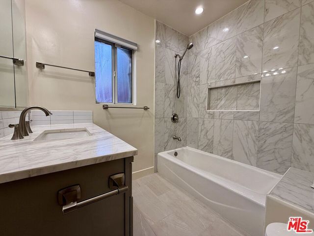 6205 Gentry Avenue, North Hollywood, CA 91606