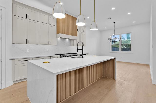 1806 De Milo Drive, Houston, TX 77018