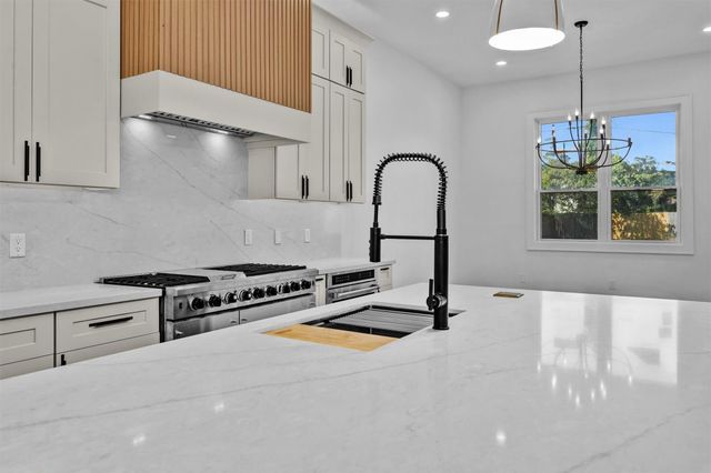 1806 De Milo Drive, Houston, TX 77018