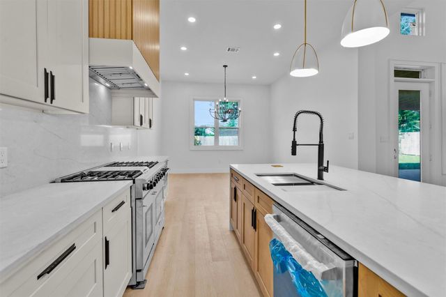 1806 De Milo Drive, Houston, TX 77018