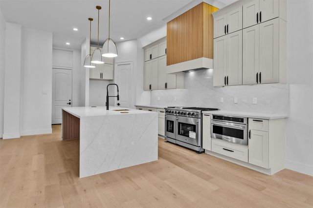 1806 De Milo Drive, Houston, TX 77018