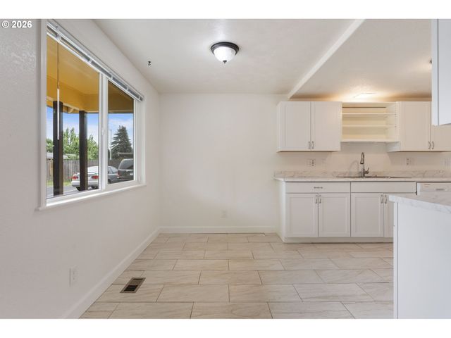 2345 Se 145TH Ave, Portland, OR 97233