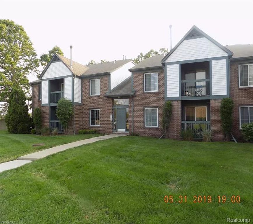 15246 ASHLEY Court 14, Macomb Township, MI 48044