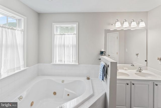 1226 BANCROFT AVE, Colonial Beach, VA 22443