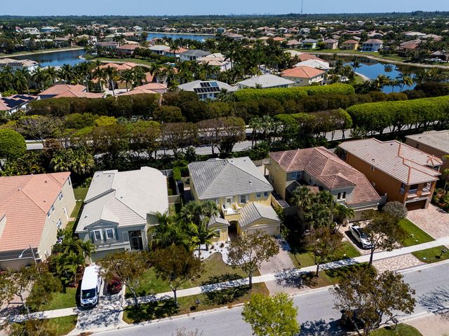 2792 Shaughnessy Drive, Wellington, FL 33414