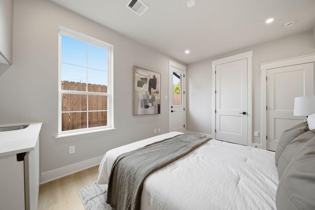 4428 Providence Street B, Houston, TX 77020