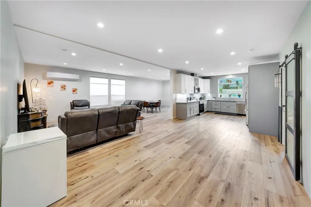 Image 1 of property listing at 30473 Mulholland 196, Agoura Hills, CA 91301