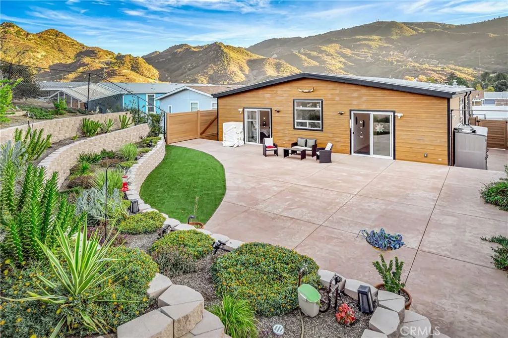 Image 2 of property listing at 30473 Mulholland 196, Agoura Hills, CA 91301