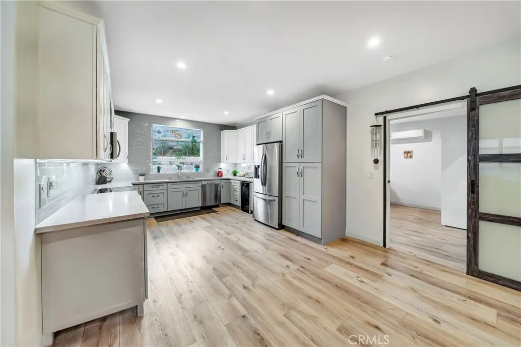 Image 11 of property listing at 30473 Mulholland 196, Agoura Hills, CA 91301