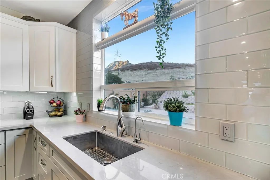 Image 13 of property listing at 30473 Mulholland 196, Agoura Hills, CA 91301
